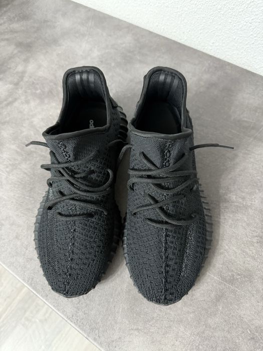 Adidasi Yezzy 350 black