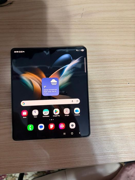 Samsung galaxy Z Fold 4