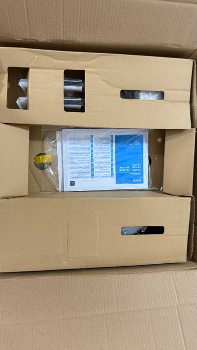 Proiector Full HD Epson EB-770FI Laser, 4100 lumeni
