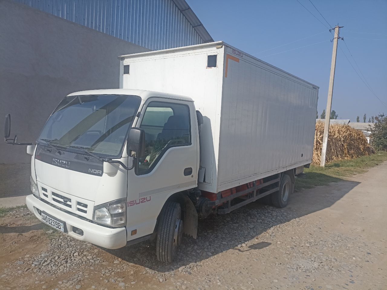 Isuzu NQR yili 2015