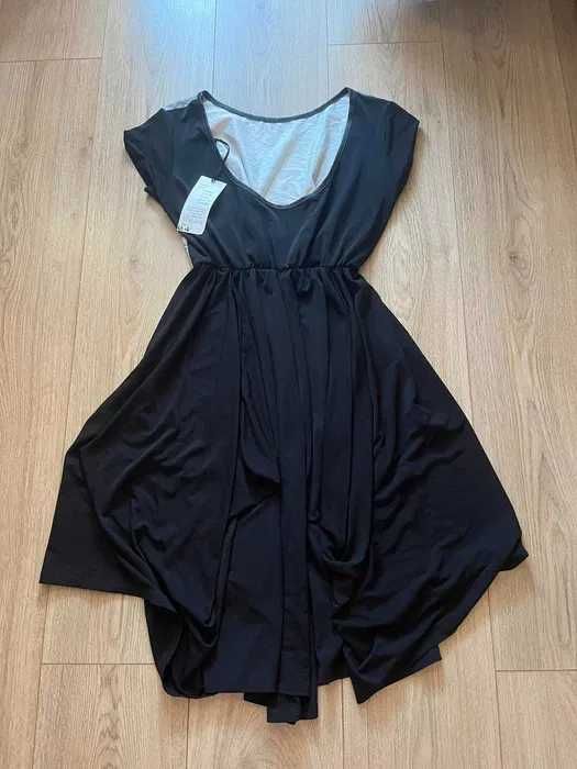 Чисто нова черна рокля с изрязан гръб
