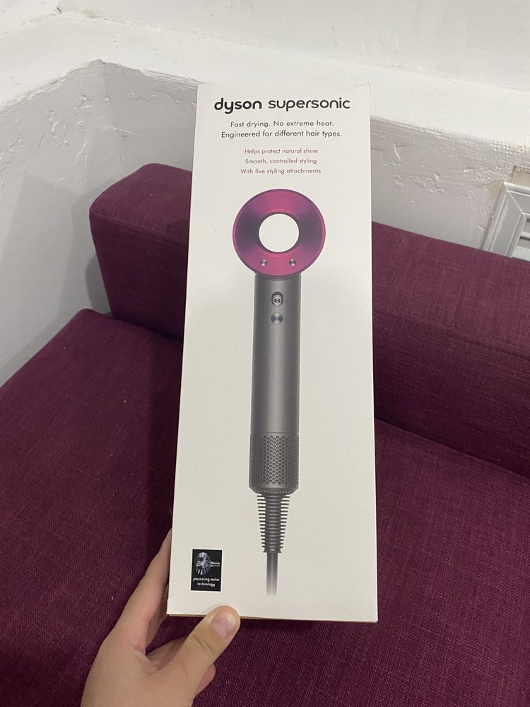 Фен Dyson supersonic