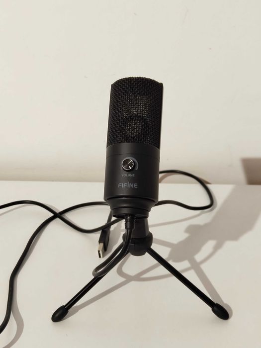 Microfon de studio cu condensator Fifine K669B
