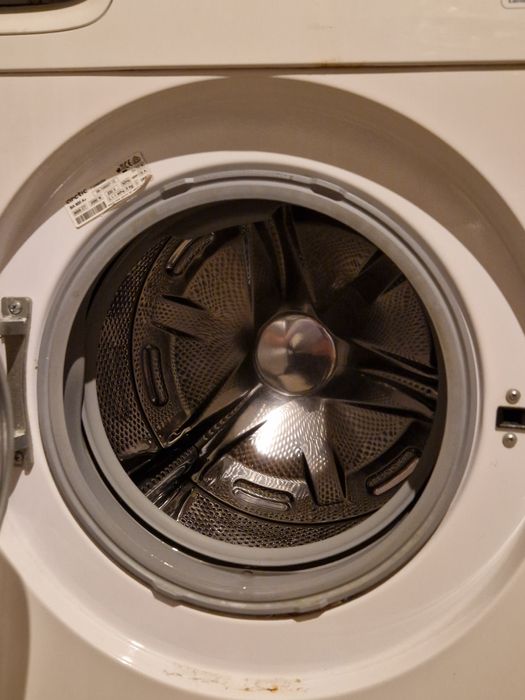 Vând mașină de spălat