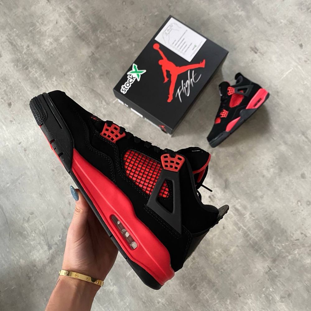 Air Jordan 4 Retro “Red THUNDER”