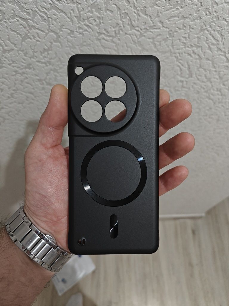 Чехол OnePlus 12