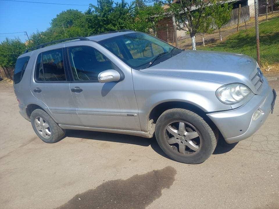 Мерцедес бенц МЛ 350 3.7 235кс /ML 350 3.7 235ks na chasti