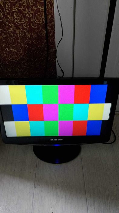 Монитор Samsung B1930