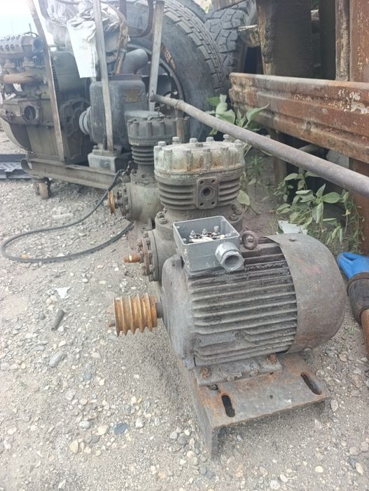 Компрессор продам.