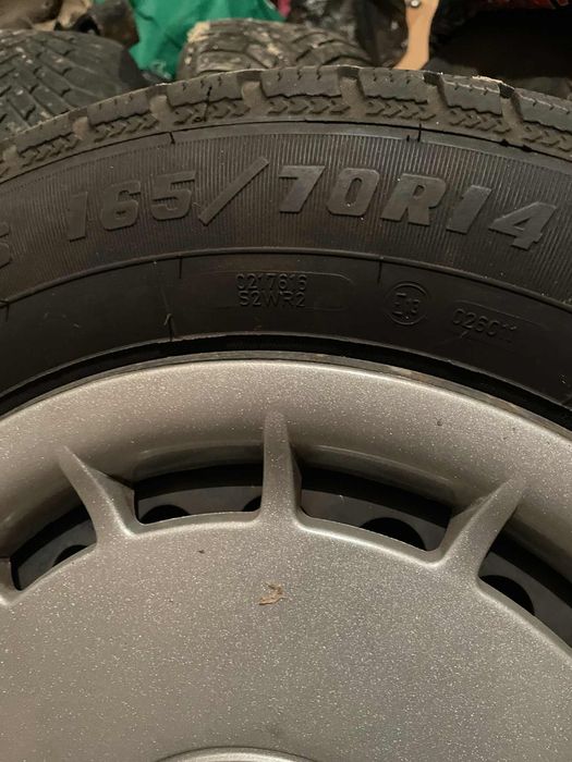 Железни джанти с гуми 165 / 70 / 14 и тасове Honda Jazz