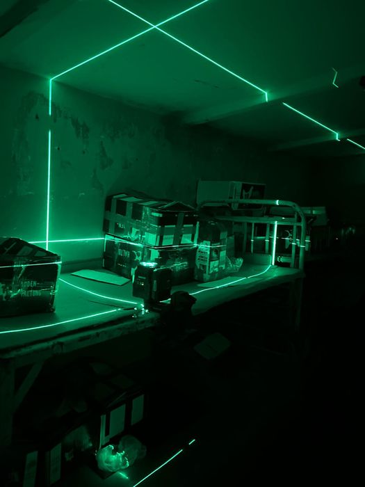 Nivela laser cu acumulator de 20v