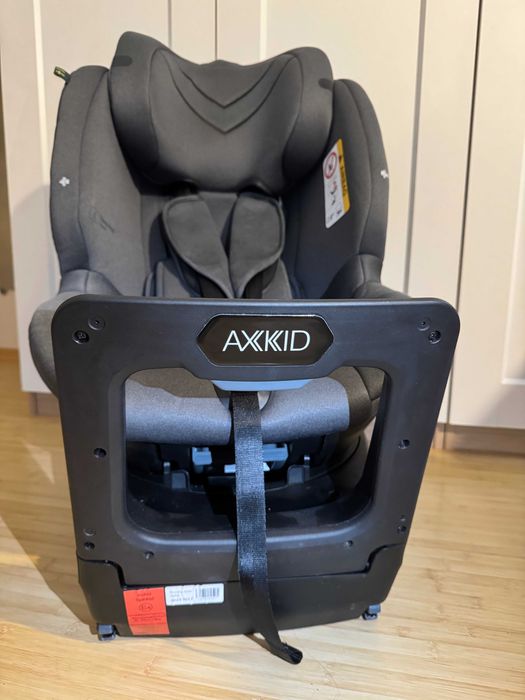 Axkid Стол за кола Spinkid (0-18 кг.)