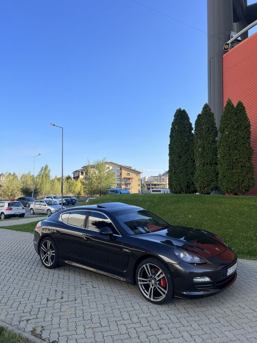 Urgent  Porsche Panamera 4s