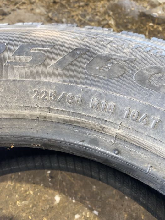 Продаю зимние шины шыпами 225/60/18 Pirelli