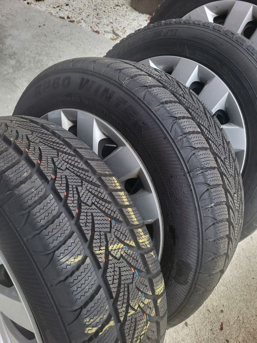Roți iarnă 185 60 r15