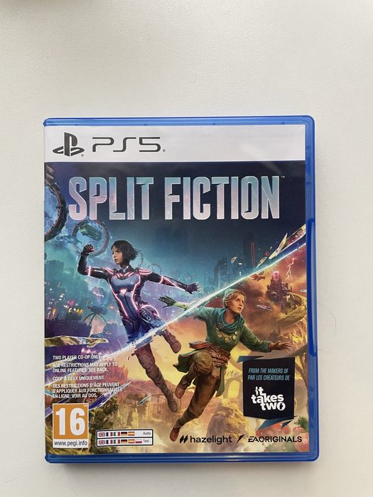 Игра Split Fiction на PS5