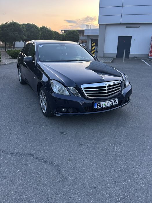 Mercedes Benz E Class 2.2 diesel la preț de Passat
