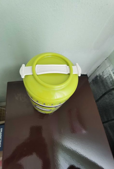 Термокутия за храна и течности от три части- ланчбокс за пътуване