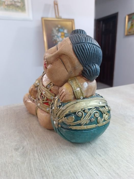 ексклузивна дървена скулптура: „детето на спокойствието“