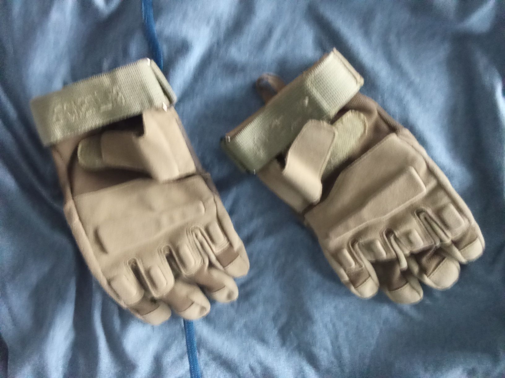 Тактически ръкавици