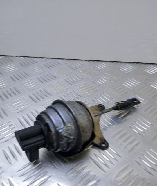 Actuator modul control Turbo 75530329 Volkswagen VW Golf a 6-a genera