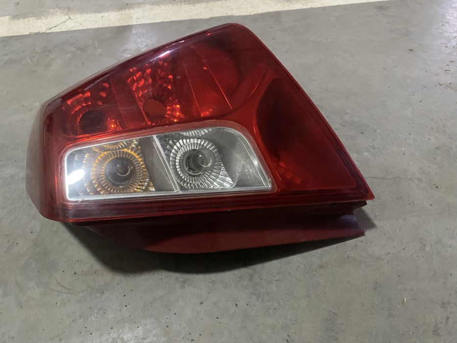 Габаритные огни Шевралет Lacetti