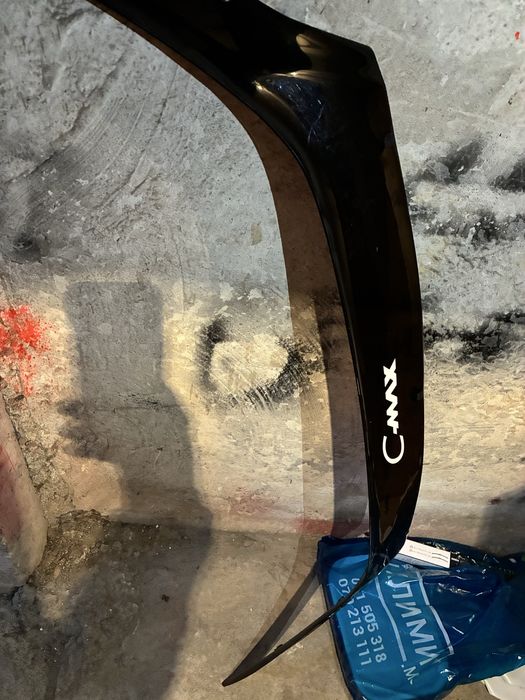 Дефлектор за преден капак на Форд Це макс 2004