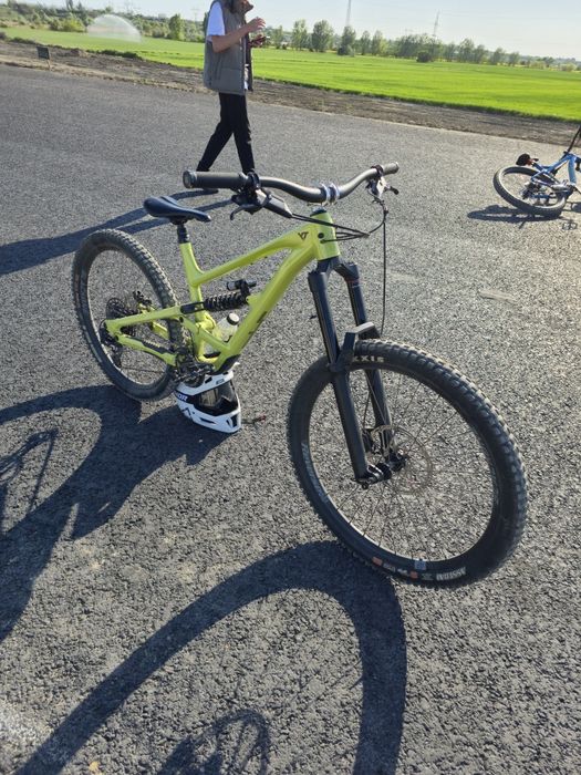 Bicicleta YT capra custom core 1 mk3 2024