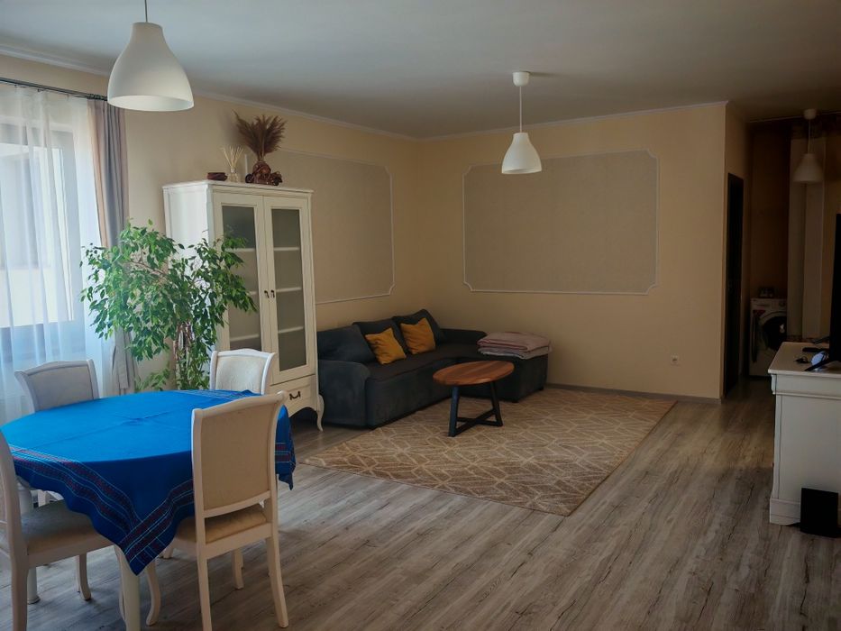 Vând apartament în Florești str Sub Cetate nr 222