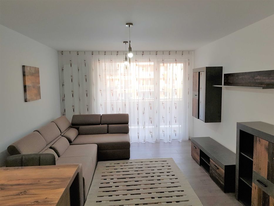 Proprietar vand apartament 2 camere Urban Plaza cu loc de parcare