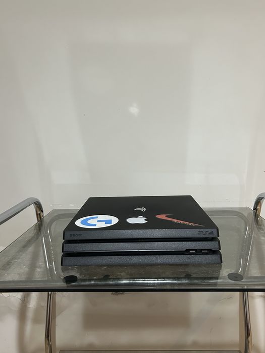 Playstation 4 pro 1tb