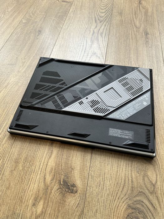 Laptop Asus ROG Strix Scar 16, Geforce RTX 4080, 1 TB SSD, 32 GB DDR5