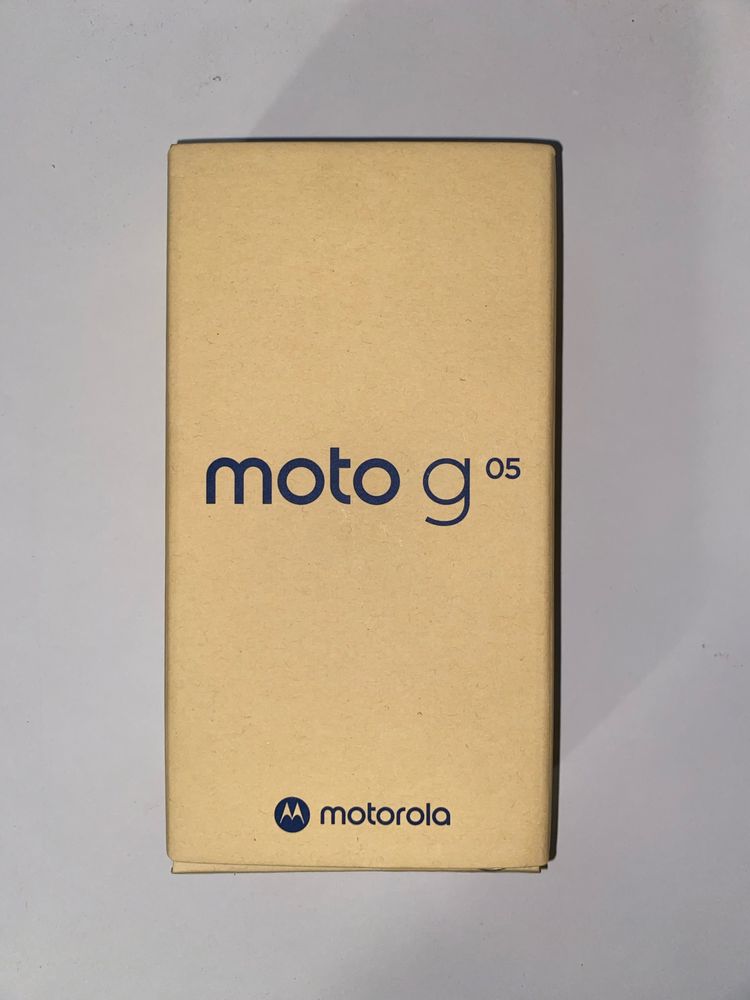 Motorola moto g05 чисто нов