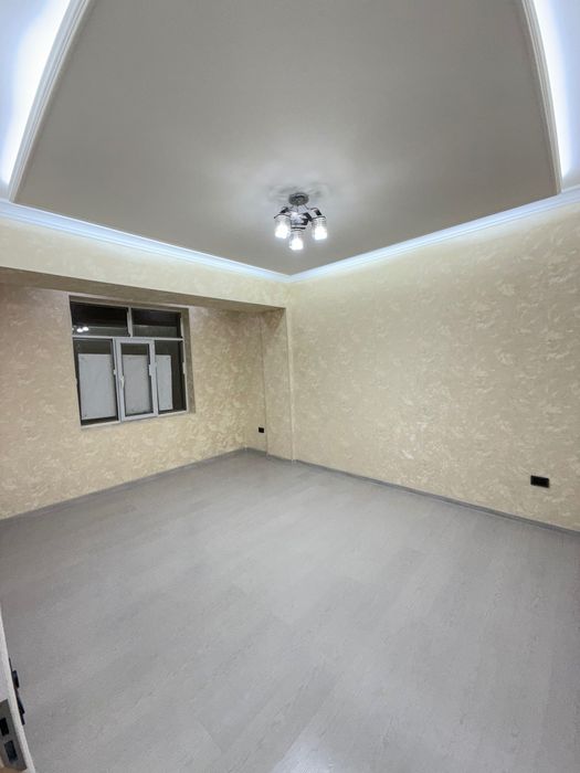 Яшнабад улица Иззат-58 Новостройке продаю квартиру  1/2/8  45м2