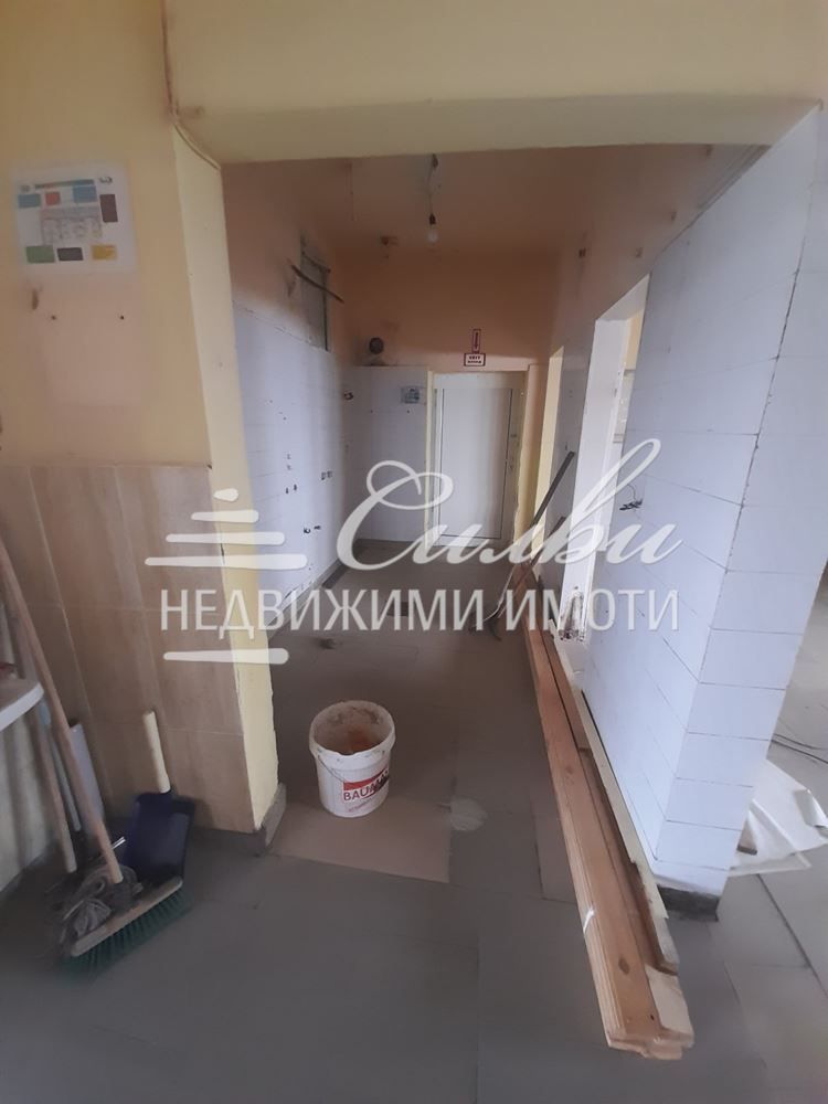 Дава се под наем Заведение в Шумен, 5-ти полк - 300 кв.м за 918 € - Снимка #9