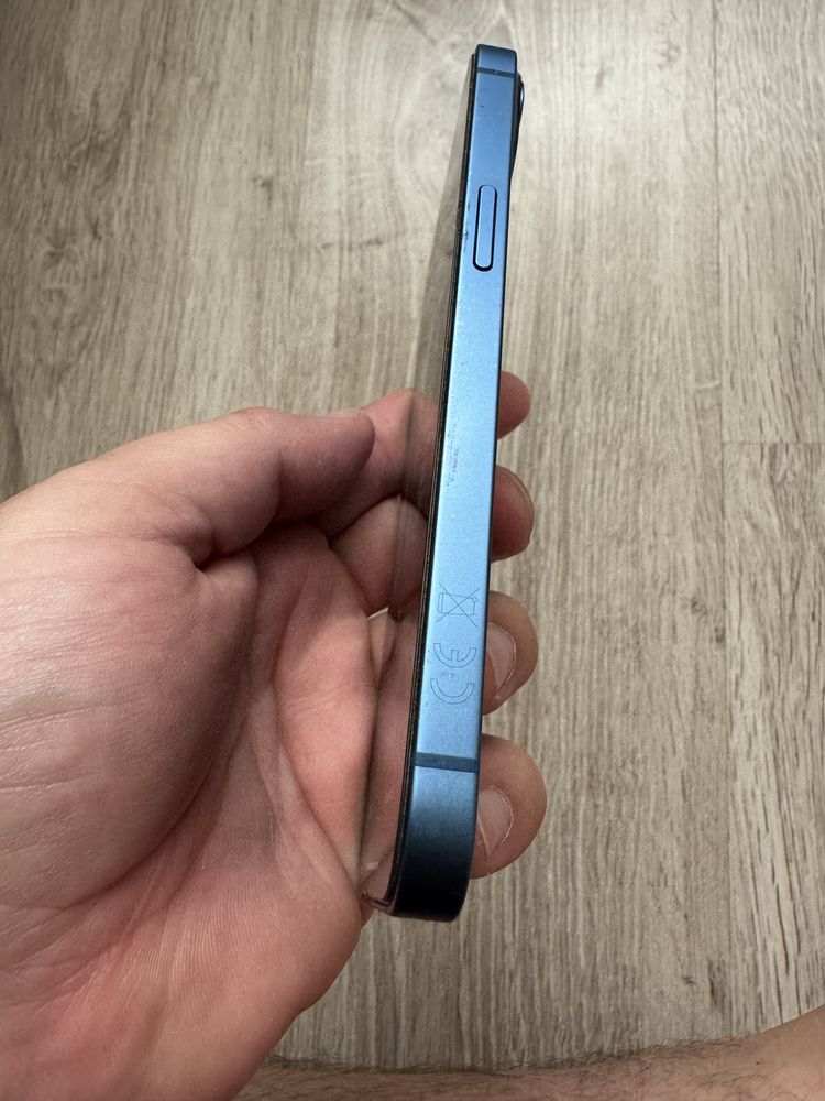 Продам iphone 13