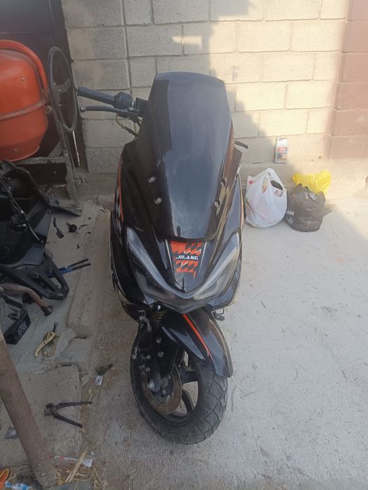 Maxi jilang JL48QT мопед продается идеал состояние как новый