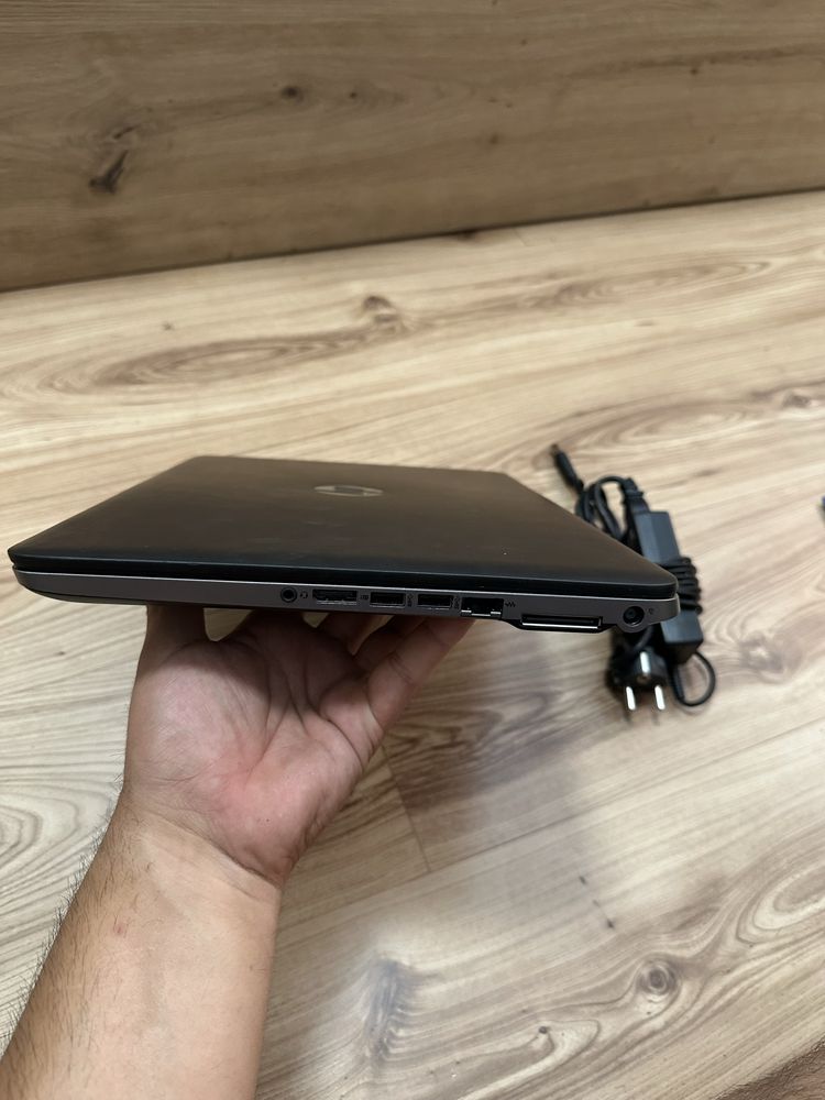 Лаптоп HP 15,6 инча