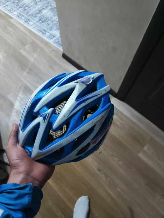 Каска для велоспорта