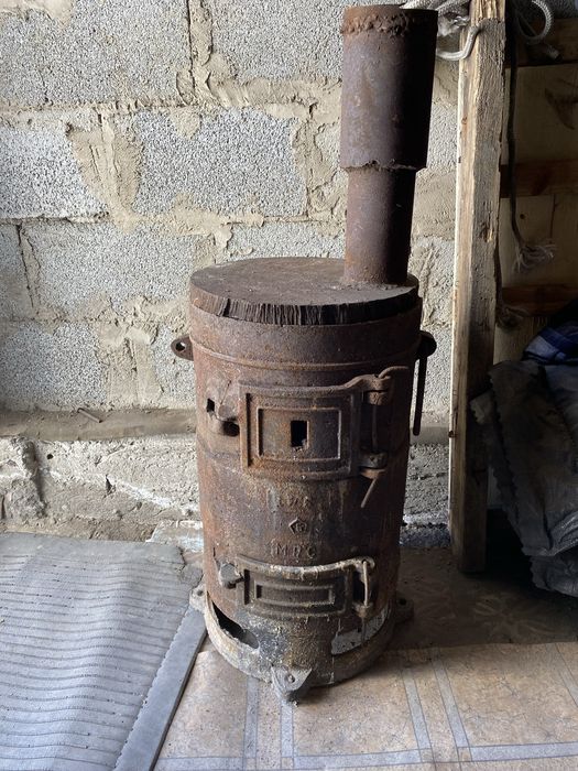 Печь буржуйка советская чугунная