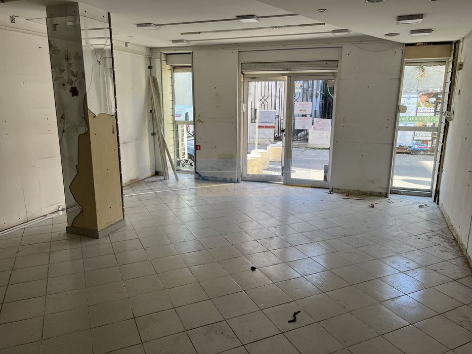 Дава се под наем Магазин в Бургас, Център - 150 кв.м за 1632 € - Снимка #1