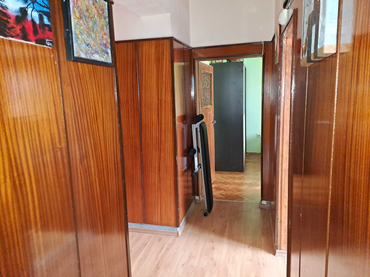 Продава се Четиристаен апартамент в Плевен, Идеален център - 106 кв.м за 1651 €/кв.м - Снимка #18