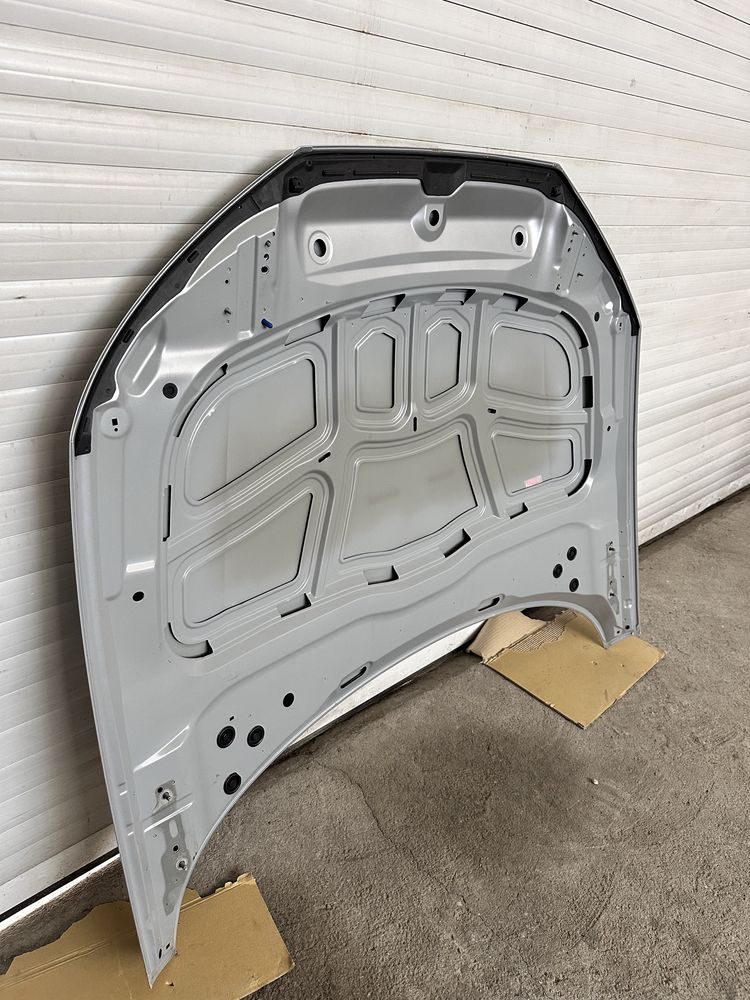 Преден капак Audi A4 2020