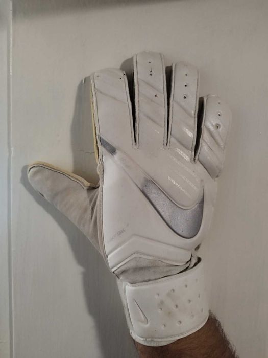 Продавам вратарски ръкавици