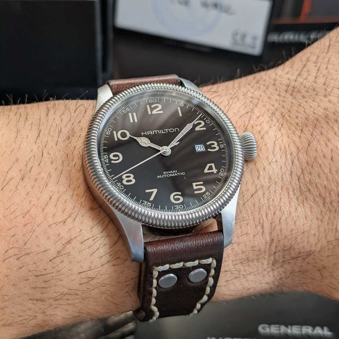 Продава се Hamilton Khaki Field Pioneer Auto