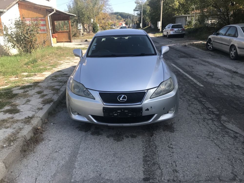 Lexus Is 220 на част