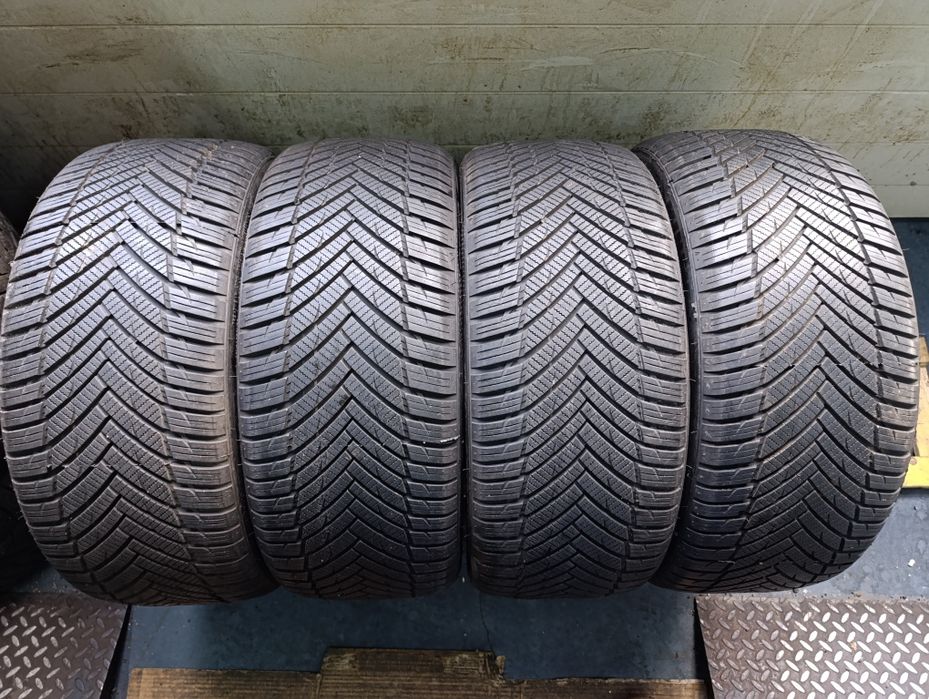 Anvelope all season 225 40 18 Minerva dot 2021