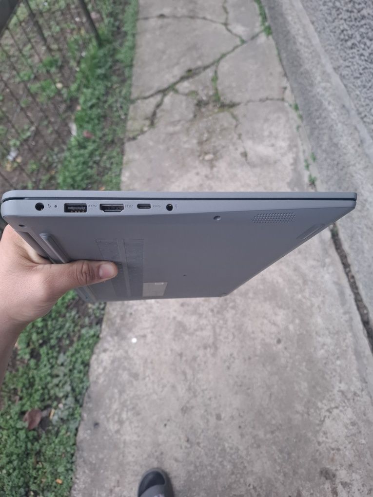 Leptop lenovo Aproape nou