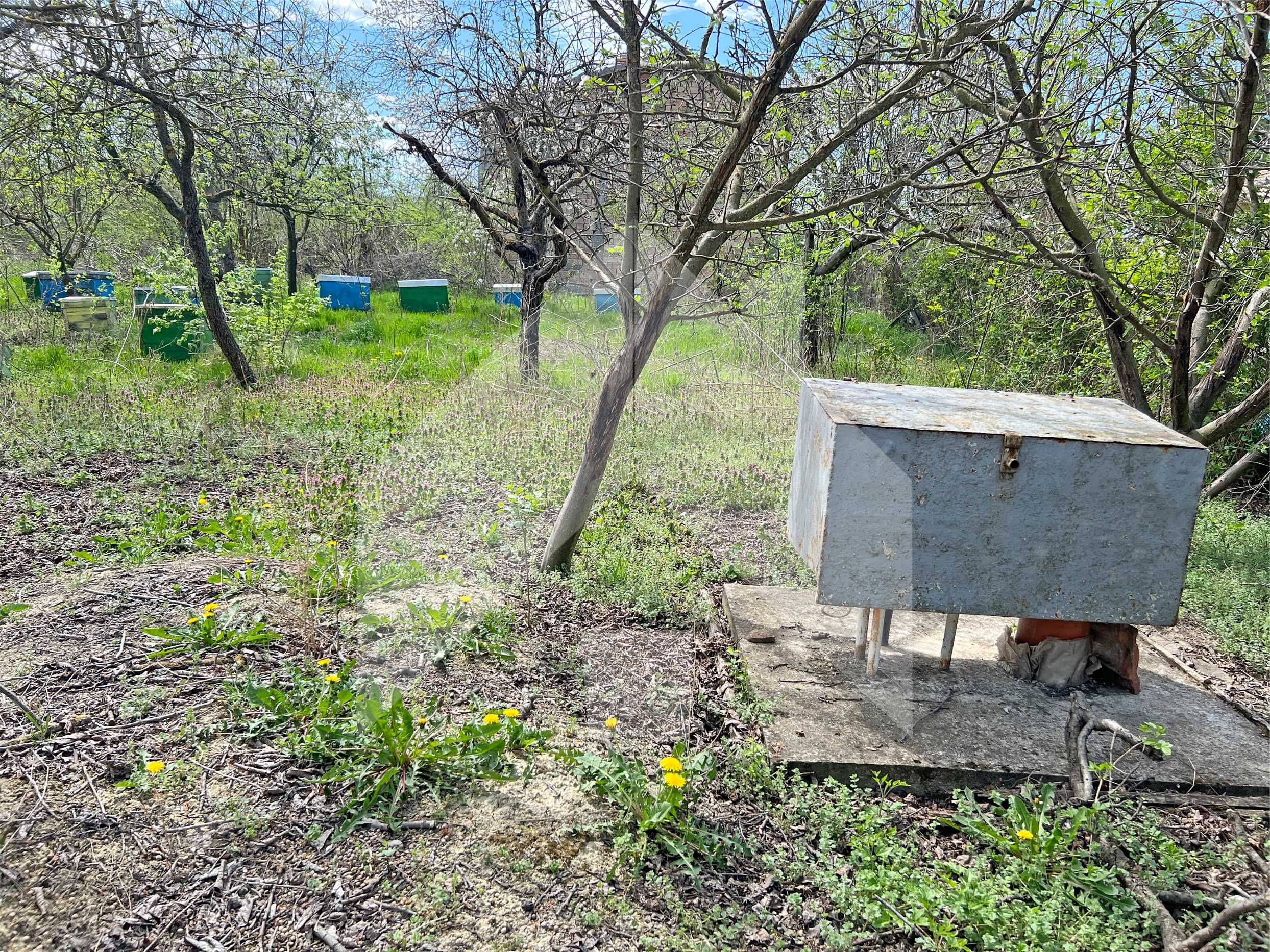 ПРОДАВА СЕ тухлена къща тип вила в с. Зайчино ореше (общ. Нови пазар).