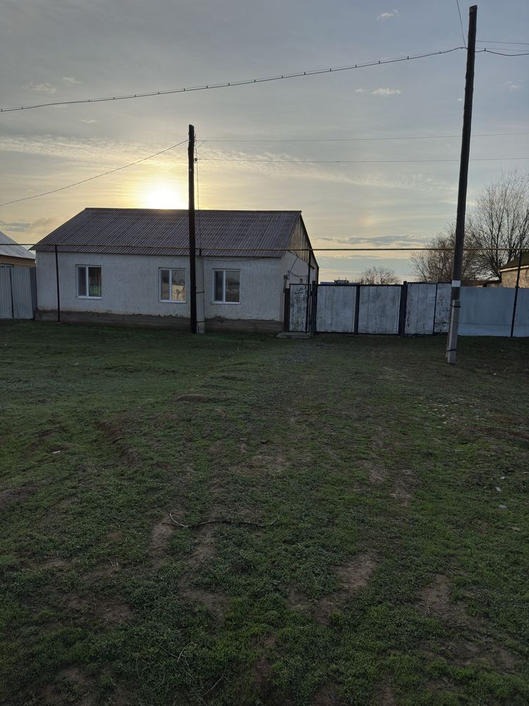 Продаеться дом в п.Чапаево